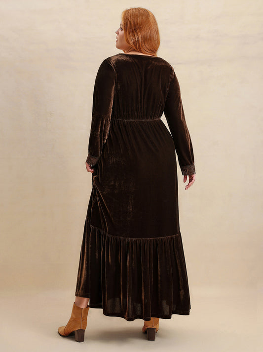 Plus Size Lace Detail V-Neck Long Sleeve Maxi Dress | Demure Clothing