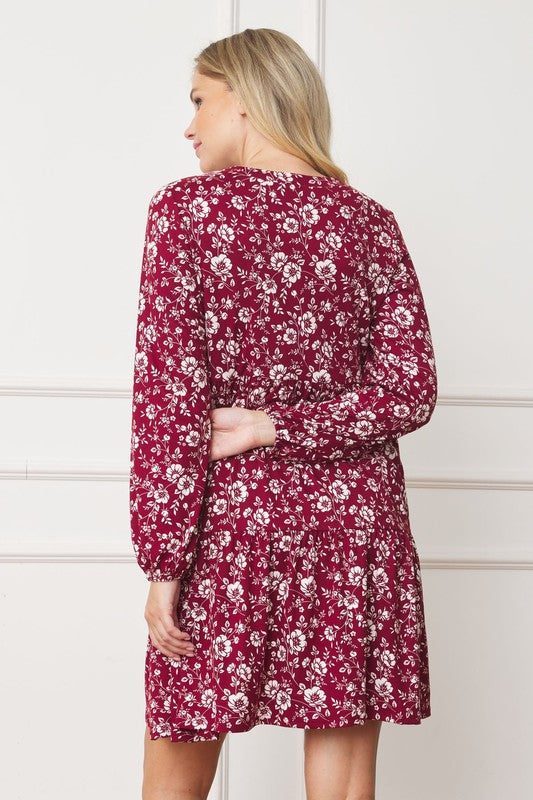 Charming burgundy crew neck dress with floral pattern