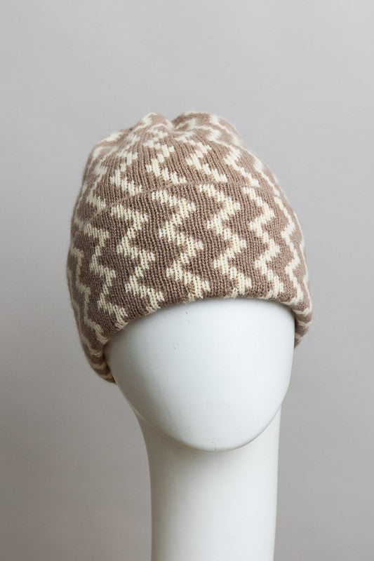 Beige zigzag pattern beanie with lightweight knit for cozy wear