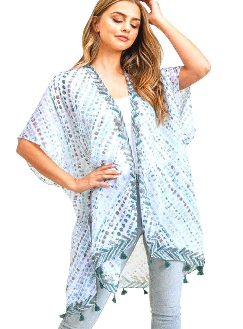 Green kimono for women with airy, relaxed fit and boho design.