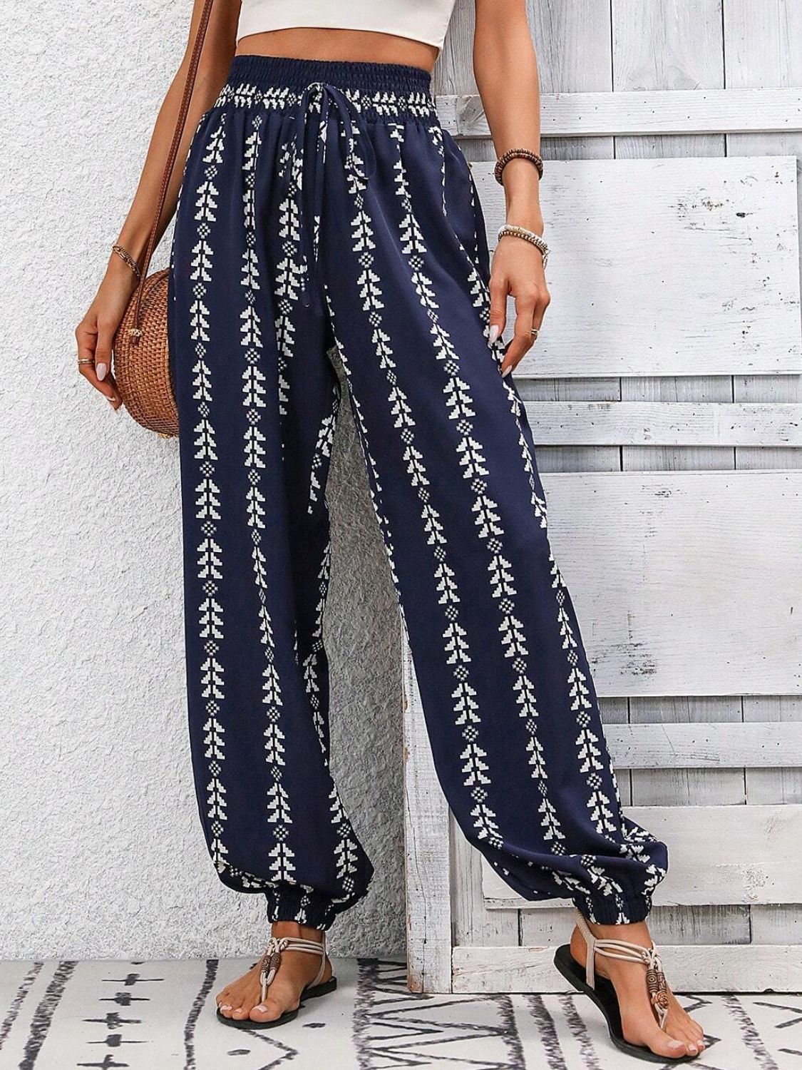 Comfortable navy pants with elastic waistband and bohemian design