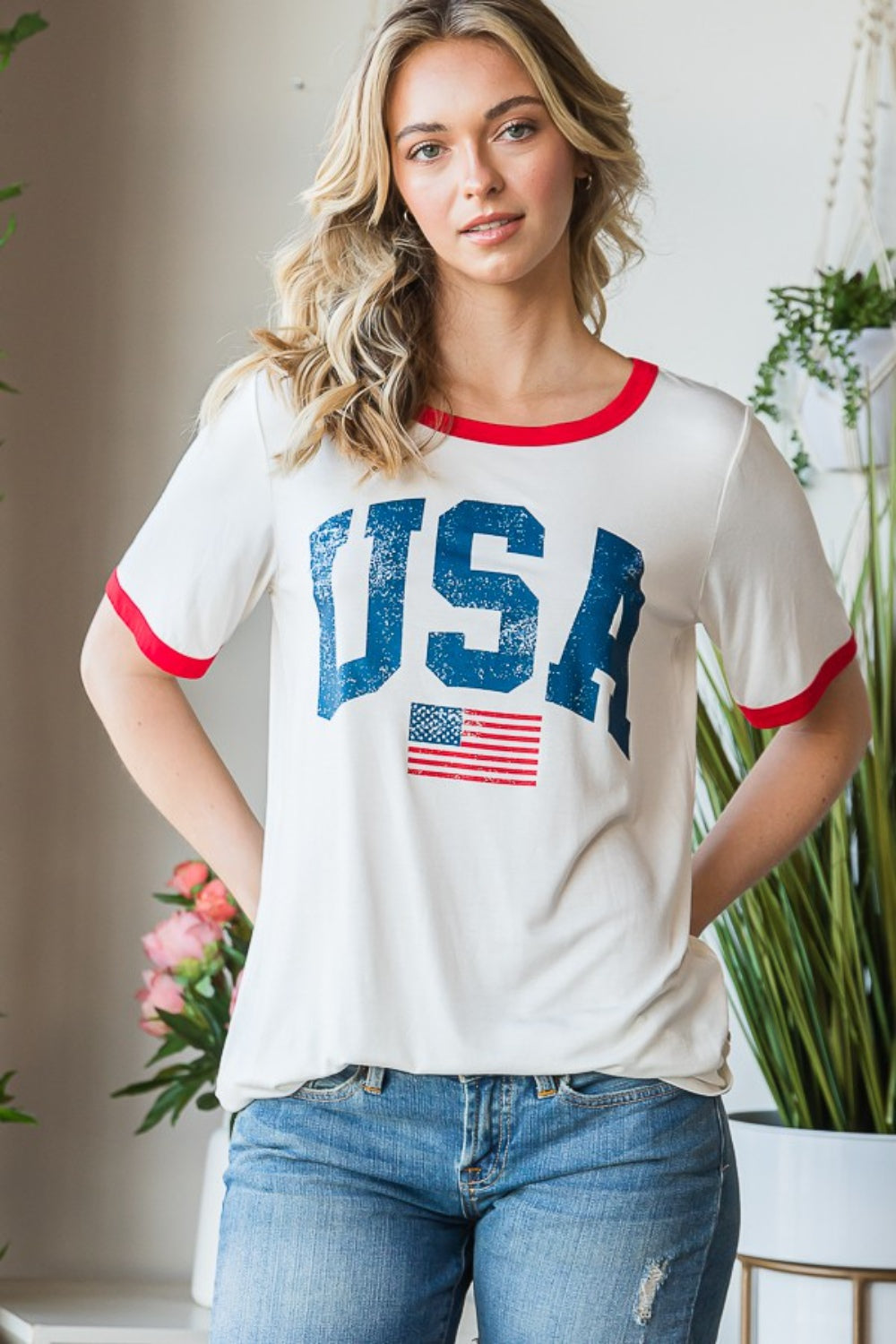 Show your USA pride with Heimish's stylish, comfy contrast trim tee, perfect for any casual occasion. Sizes for all!