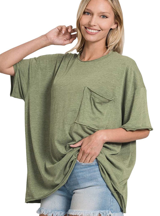 Green oversized t-shirt with a drop shoulder design and front pocket.