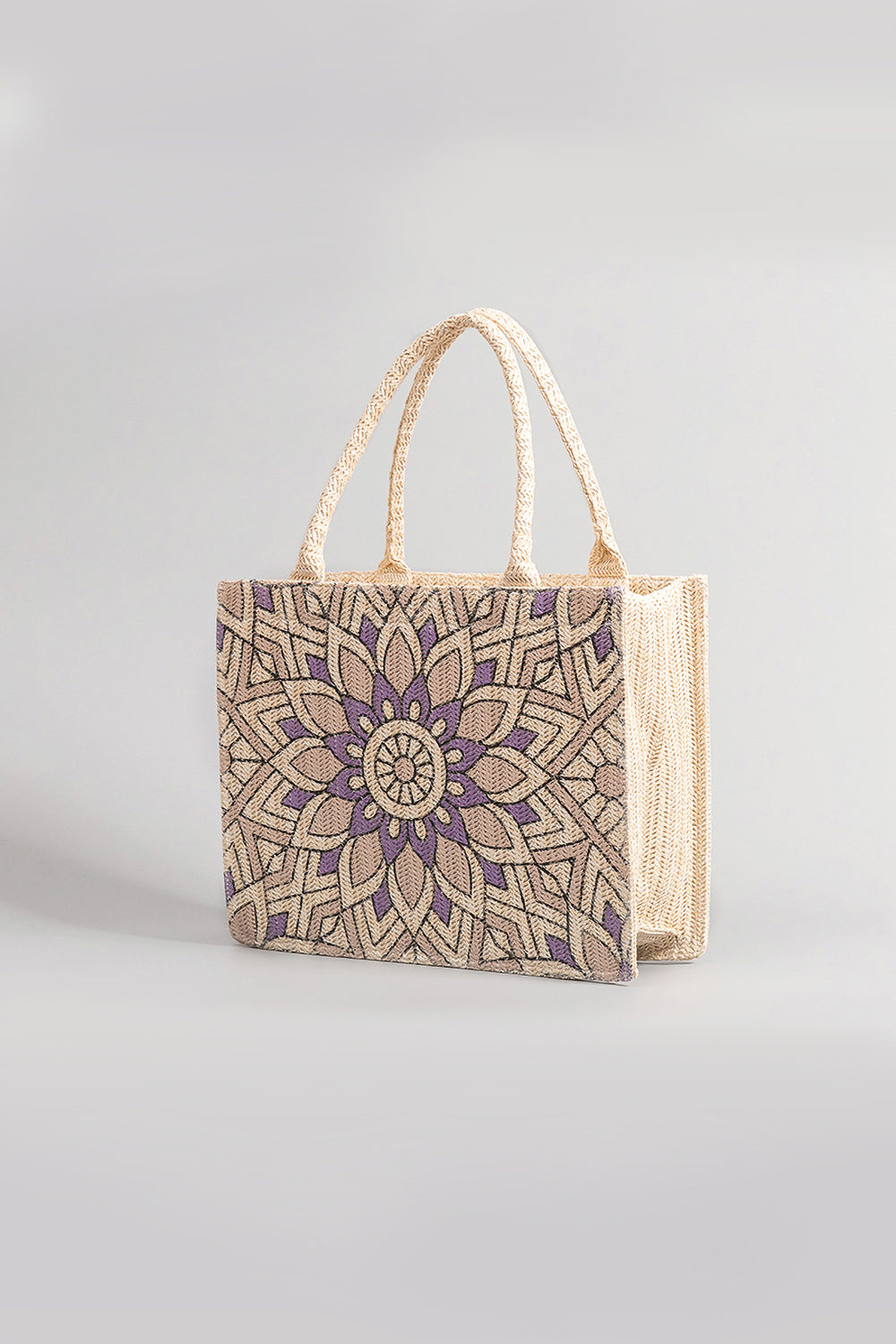 Geometric patterned straw tote bag for everyday use