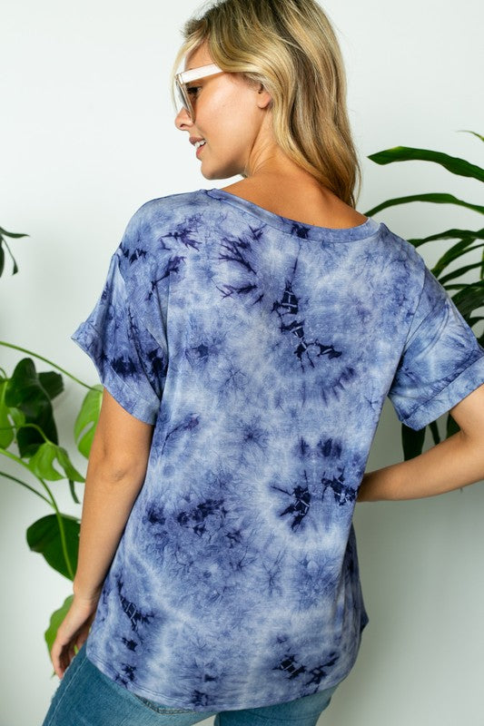 Relaxed fit blue tie-dye plus size V-neck tee