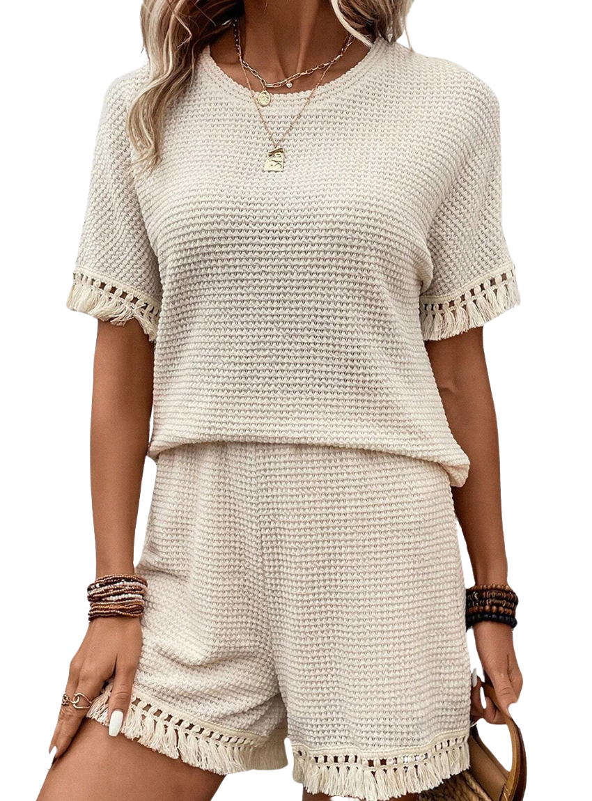 Chic Tassel Top & Shorts Set for a breezy summer style. Lightweight, comfy & versatile - perfect for any casual occasion