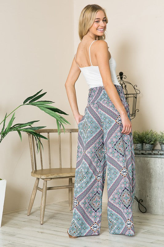 Machine washable high-waisted print pants