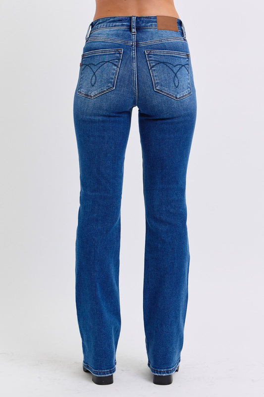 Flattering mid-rise bootcut jeans with stretchy, thermal-lined fabric
