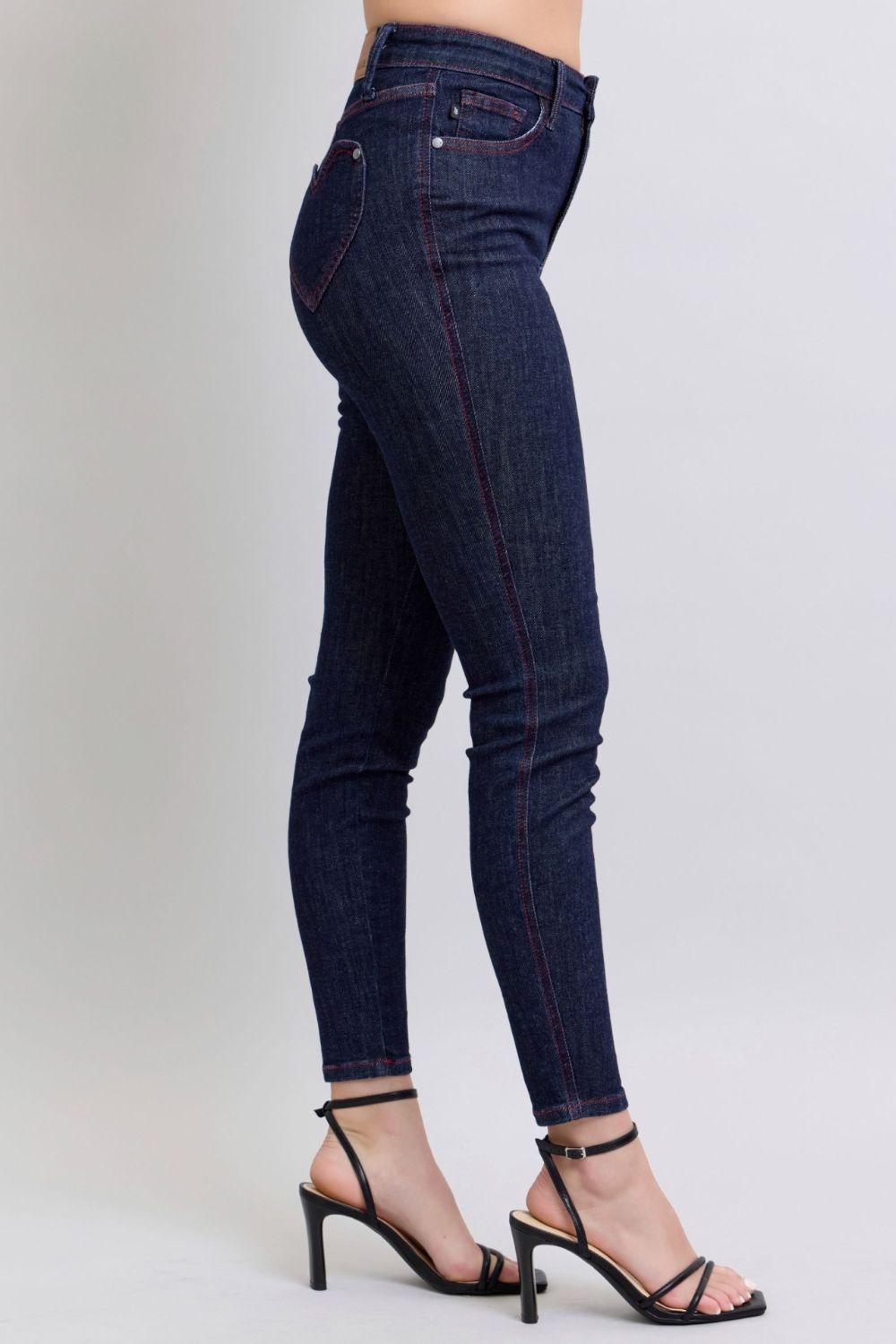 Stretchy and comfortable Judy Blue skinny jeans with heart pockets.
