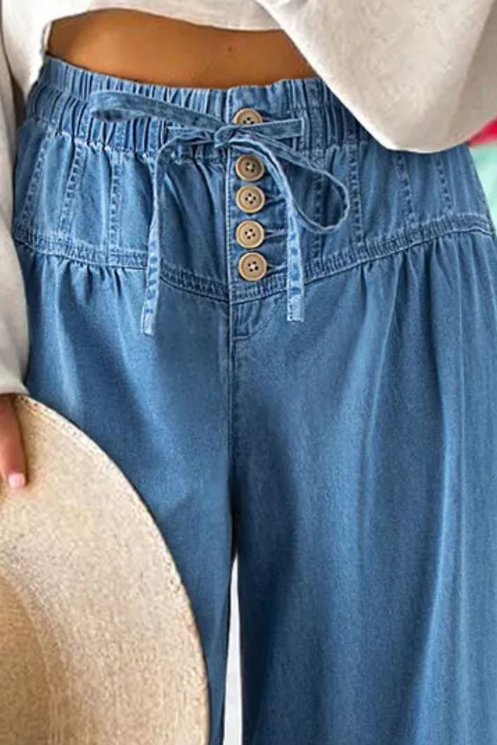 Casual elastic waist wide-leg jeans in blue denim.