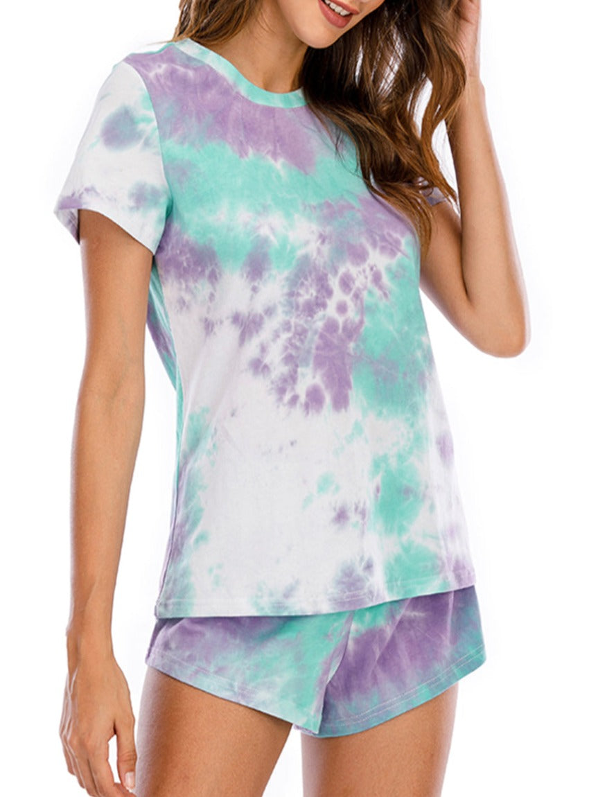 Cozy yet chic tie-dye lounge set perfect for stylish relaxation at home or on casual outings. Ultimate comfort meets trendy design.