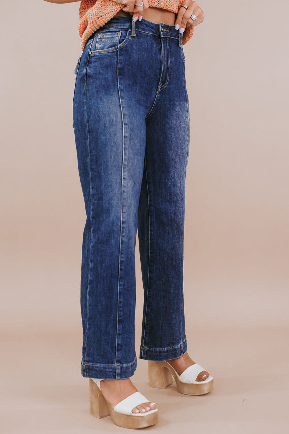 Durable plus size wide-leg jeans with high waist and chic seam accents.
