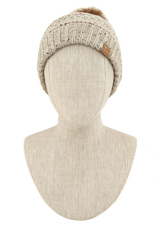 Beige confetti knit beanie with a stylish faux fur pom-pom.
