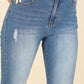 Comfortable distressed jeans with stretch fabric
