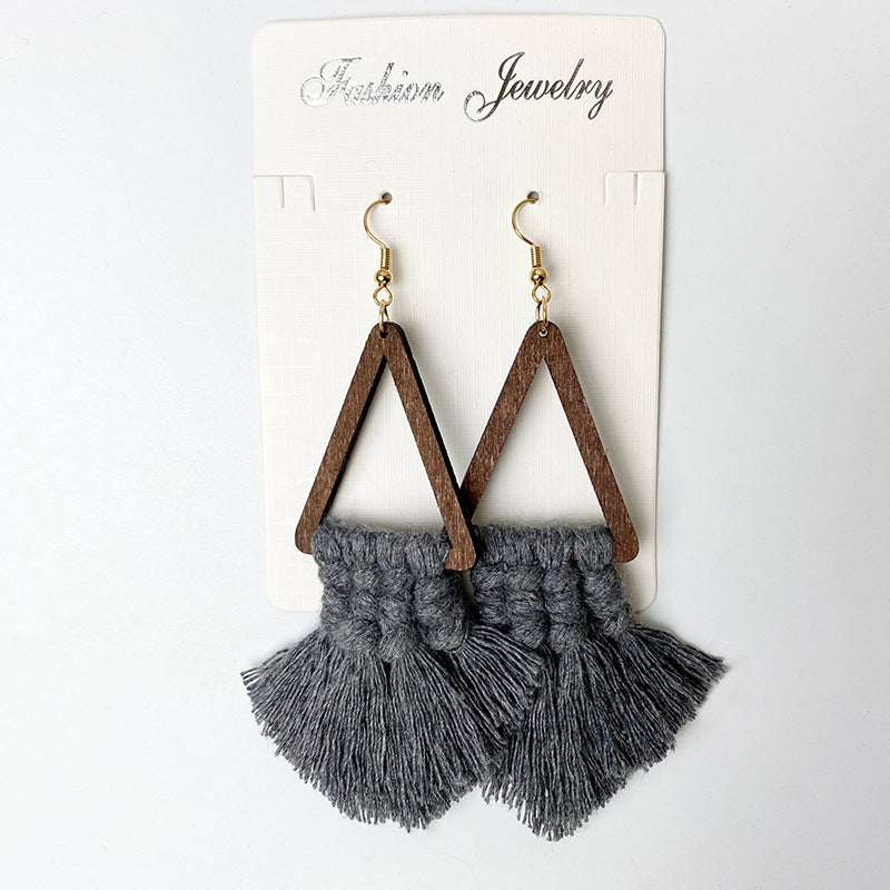 Cotton cord and wood earrings in dark gray
