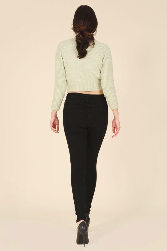 Durable Lilou black stretch skinny jeans made from soft fabric.