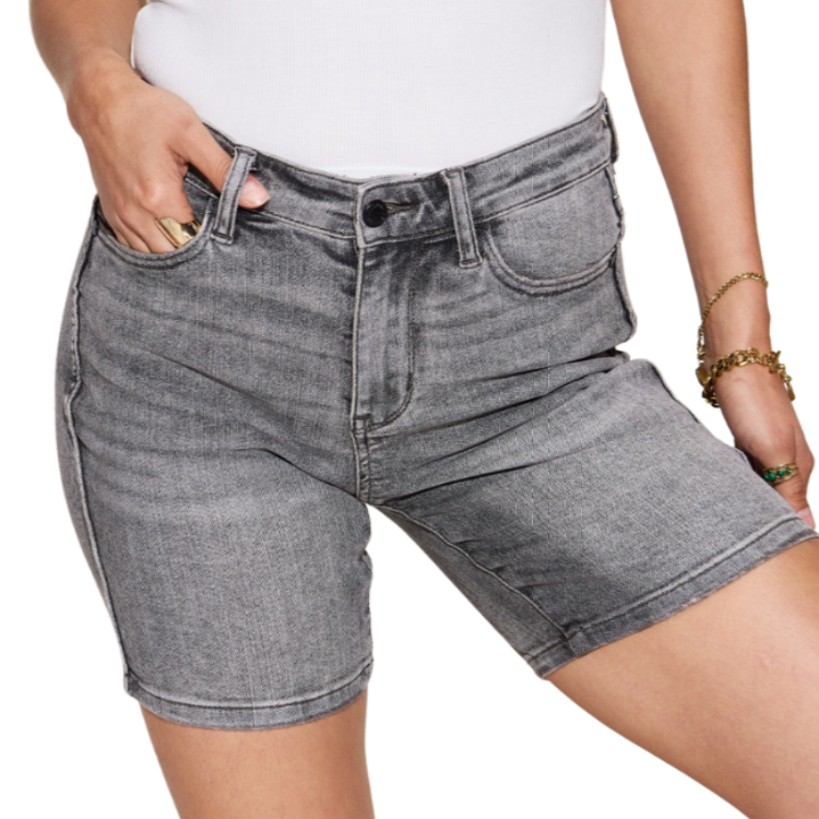 Upgrade your summer look with Judy Blue's High Waist Washed Denim Shorts, tailored for full-size figures seeking style, comfort, and a perfect fit.