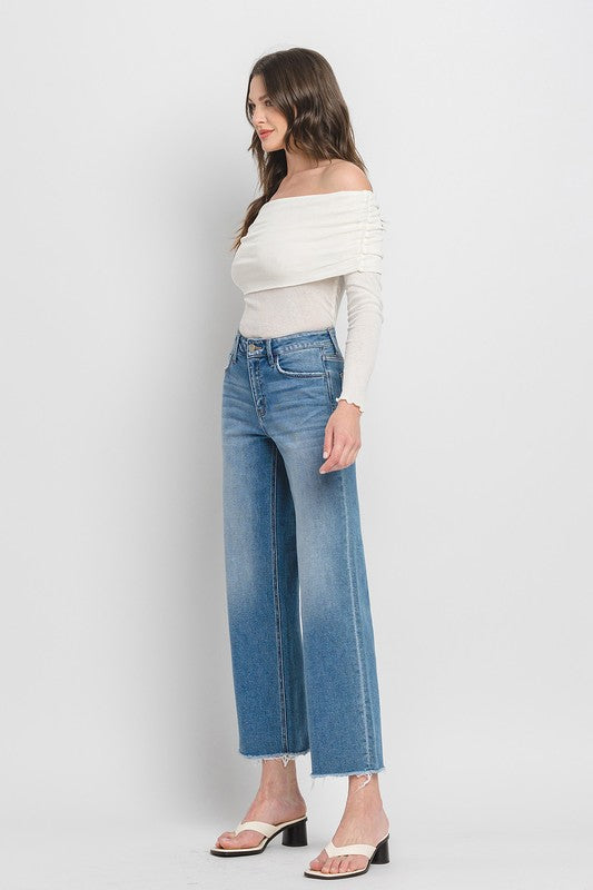 Comfortable stretch denim wide-leg jeans by VERVET.
