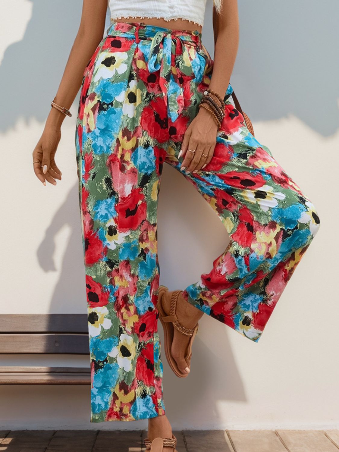 Lightweight colorful floral wide-leg pants in viscose
