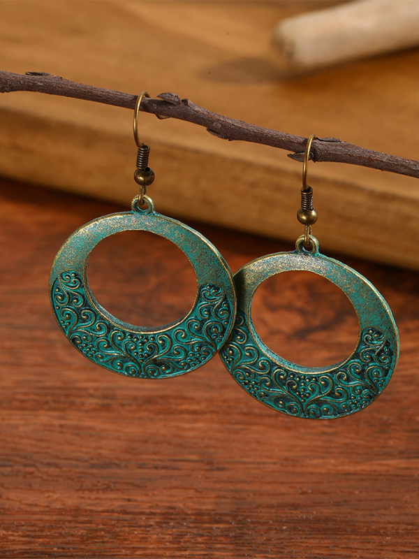 Charming Boho-Chic Earrings with Turquoise Patina and Floral Engravings, Ideal for Southern Belles