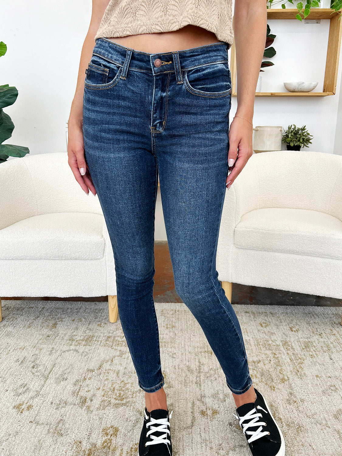 Judy Blue Classic Handsand Skinny Jeans