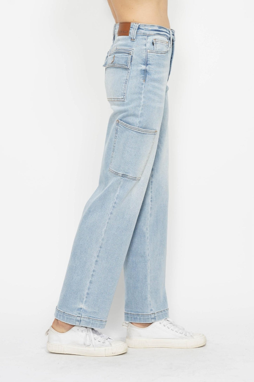 Judy Blue light wash jeans with high-waist, straight legs & cargo pockets







