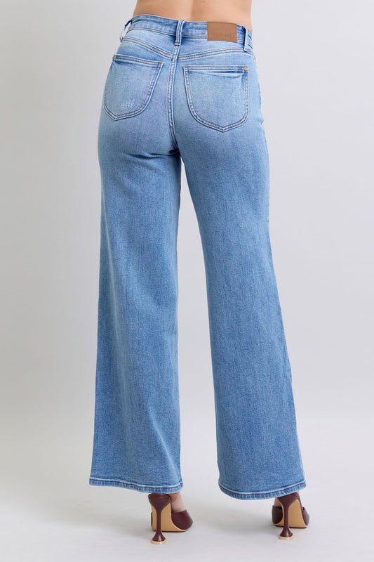 Back view of Judy Blue wide leg jeans with functional pockets and flattering fit.
