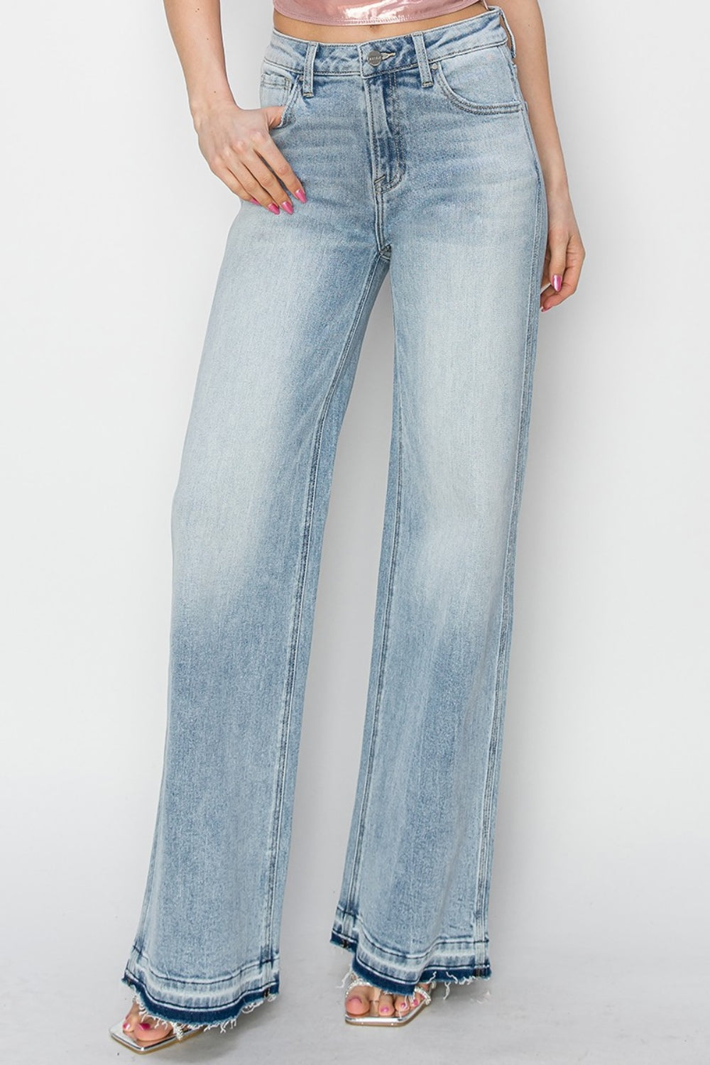 Light wash wide-leg denim featuring a flattering high-rise fit
