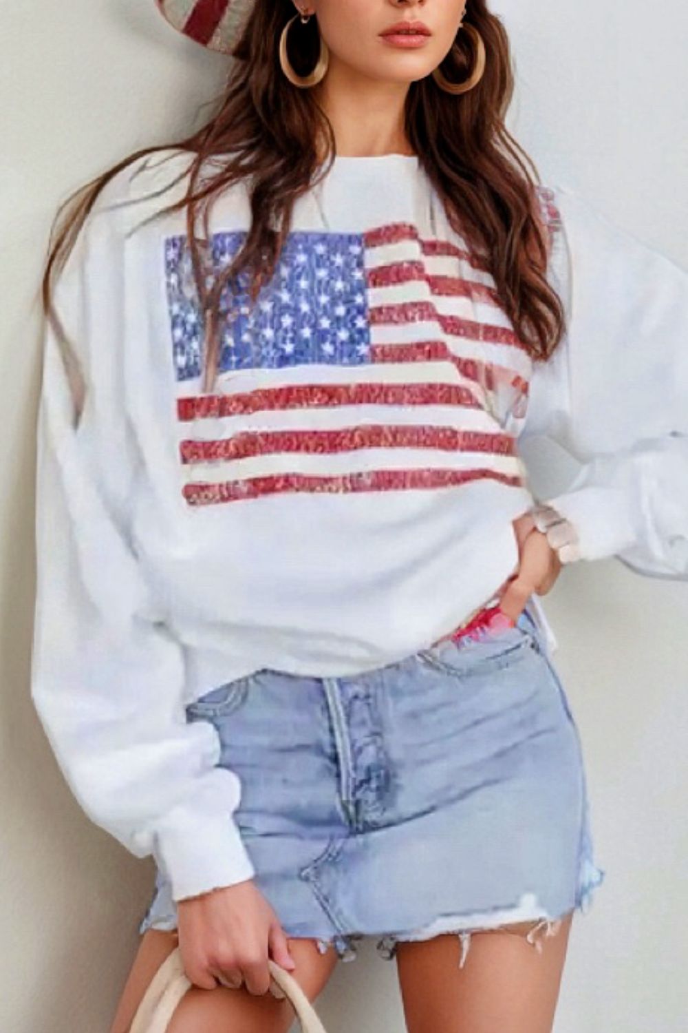 Patriotic American flag graphic sweatshirt in casual style
