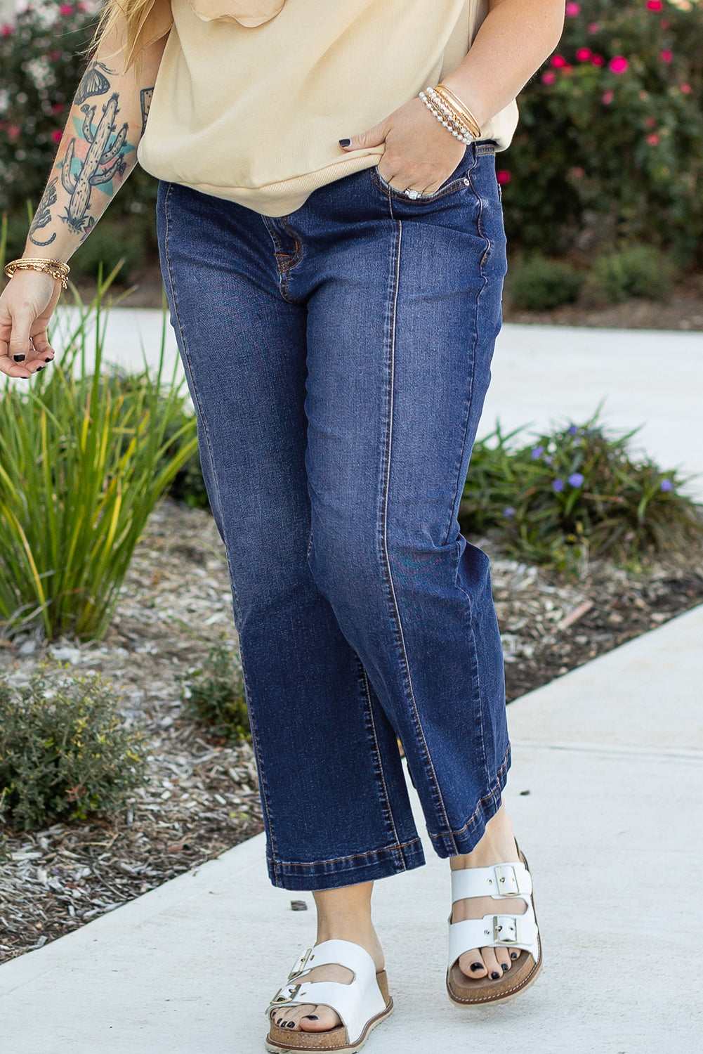 Plus size high waist jeans with seam detail
