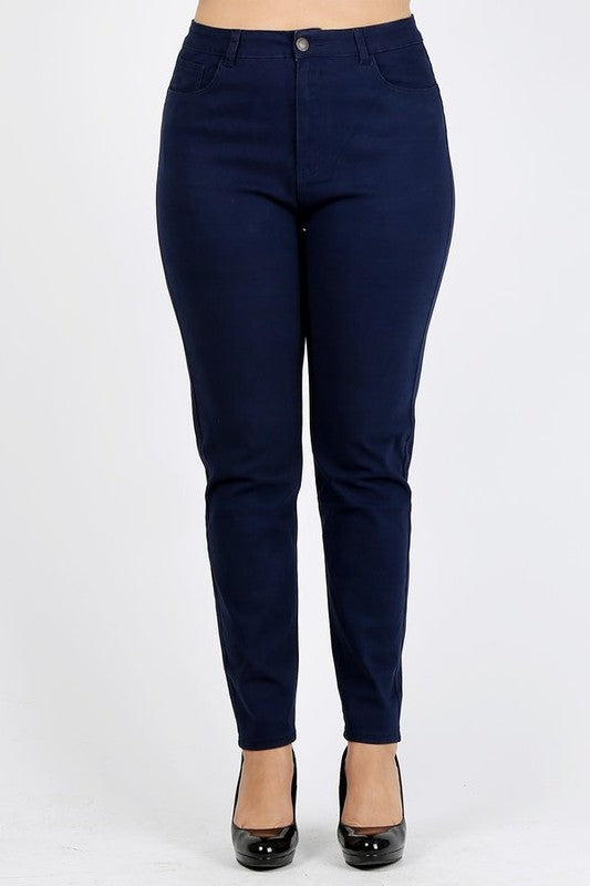 Relaxed-fit plus-size jeans in navy, perfect for casual or professional looks.
