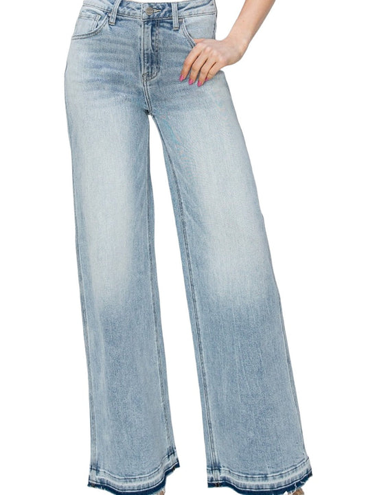 Trendy and versatile light wash wide-leg jeans for casual wear
