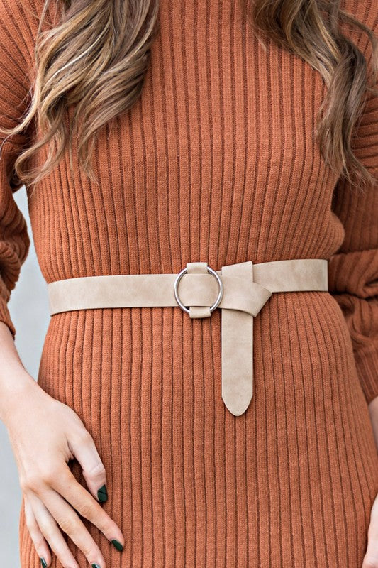 Classic cream belt with modern O-ring design
