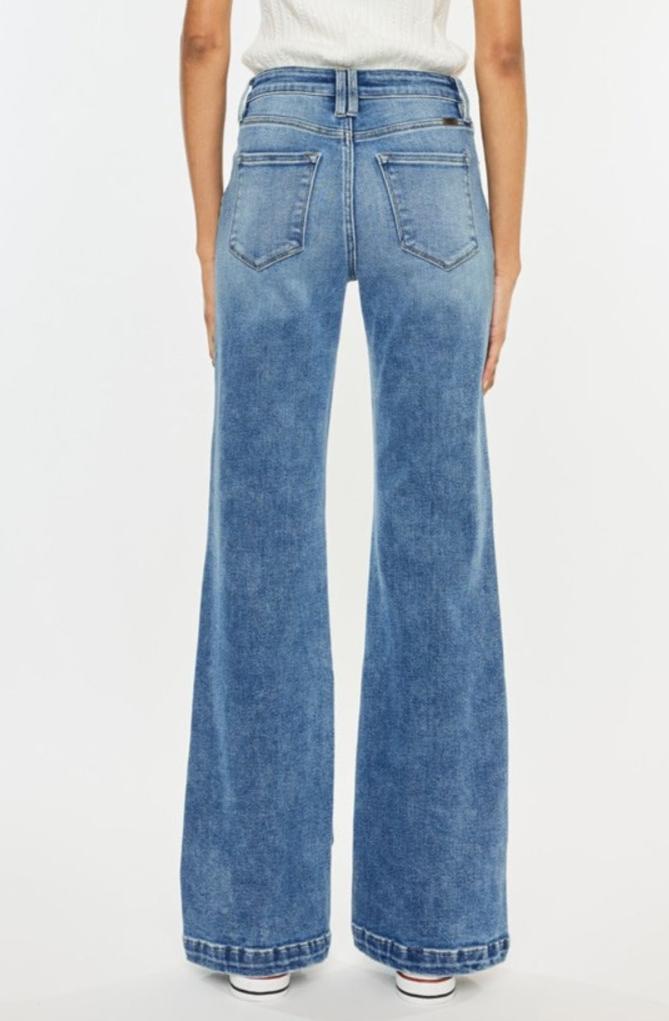 Trendy high-rise wide leg jeans by Kancan for an effortless look.
