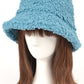 Trendy winter bucket hat in faux fur
