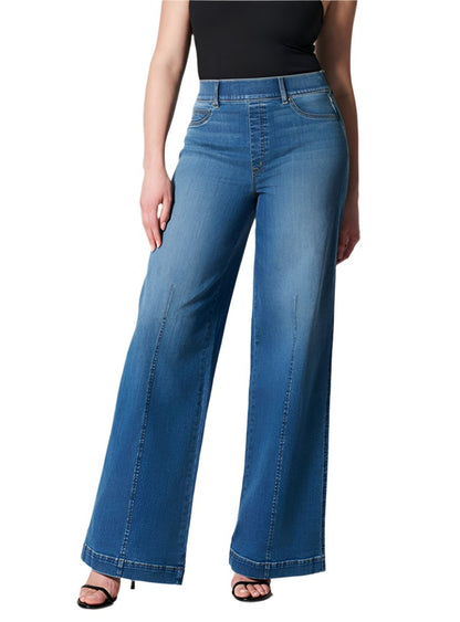 Medium wash wide-leg jeans with high waist for a trendy style.
